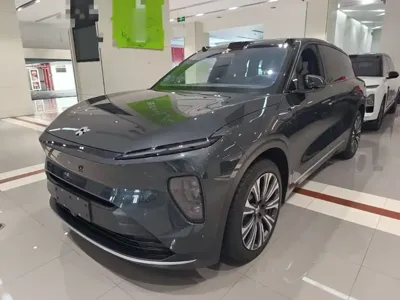 Nio ES8
