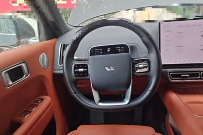 Li Auto L8