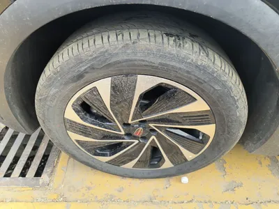 Hongqi HS7 PHEV