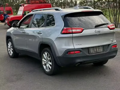 Jeep Cherokee (Import)