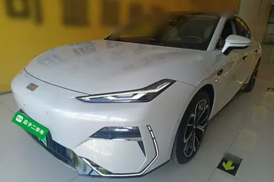 Geely Galaxy E8