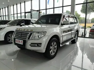 Mitsubishi Pajero (Import)
