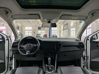 Jetta VS7