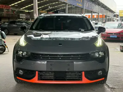 Lynk & Co 02