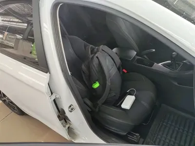 Roewe i5