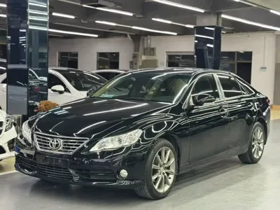 Toyota Reiz
