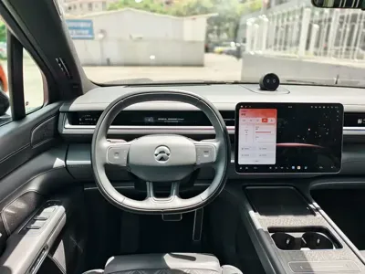 Nio ES8