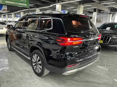 Roewe RX8