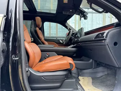 Lincoln Navigator