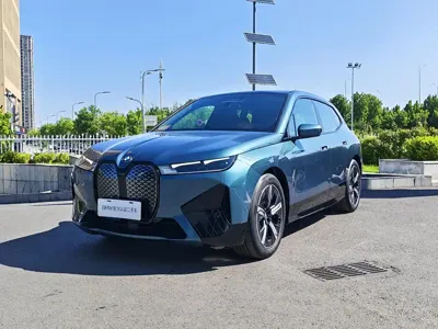 BMW iX