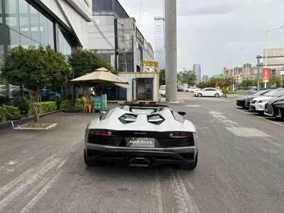 Lamborghini Aventador