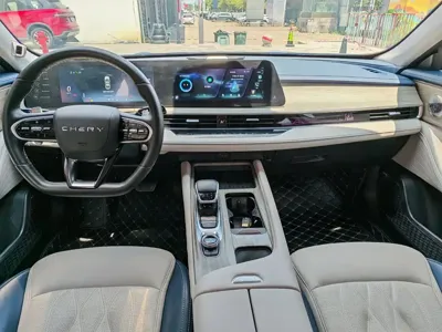 Chery Arrizo 8