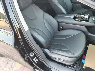 Hongqi Hongqi E-QM5