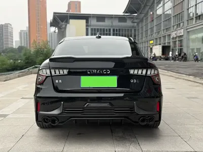 Lynk & Co 03