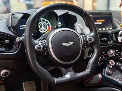 Aston Martin V8 Vantage