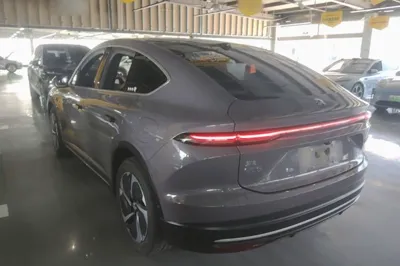 Nio EC6