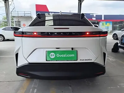 Lexus RZ
