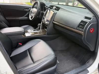 Toyota Reiz