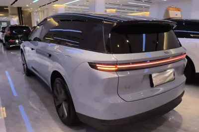 Li Auto Li Auto i8