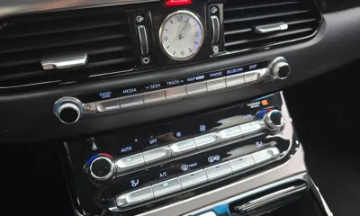 Genesis EQ900