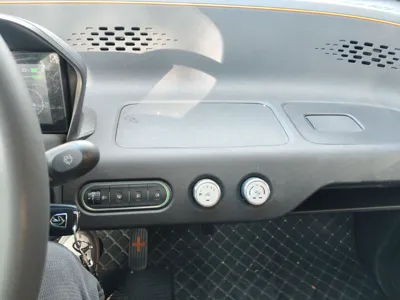 Baojun E100