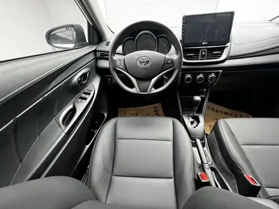 Toyota Yaris L