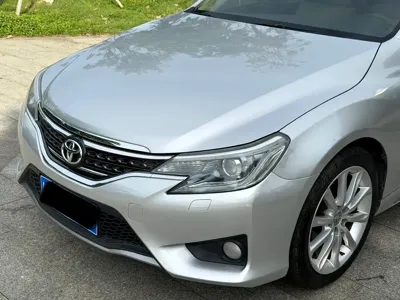 Toyota Reiz