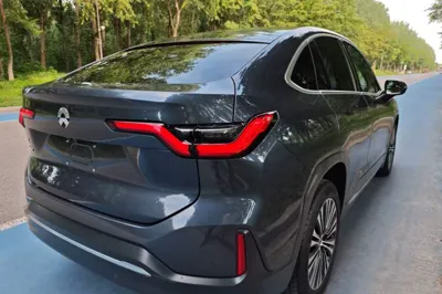 Nio EC6