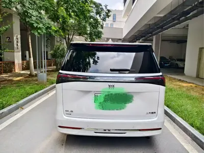 Buick GL8 Hybrid