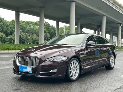 Jaguar XJ
