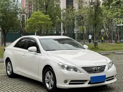 Toyota Reiz