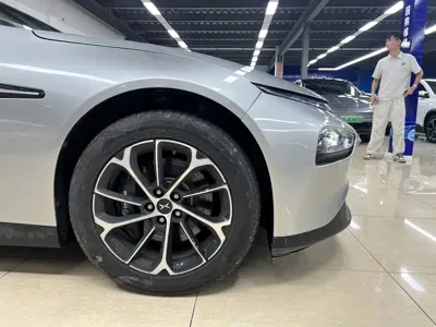Xpeng P7