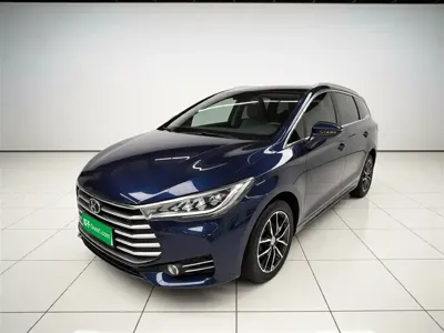 BYD MAX