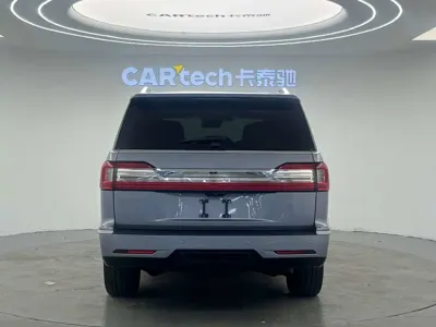 Lincoln Navigator