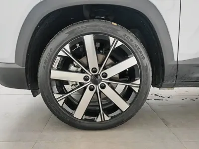 Geely ICON