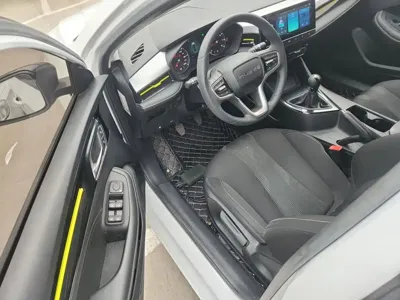 Roewe i5