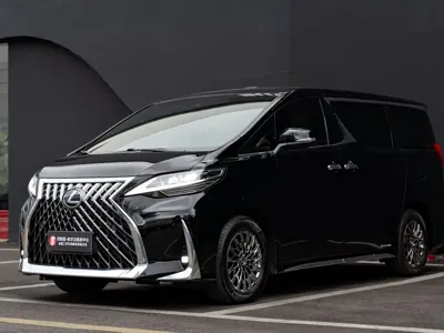 Lexus LM