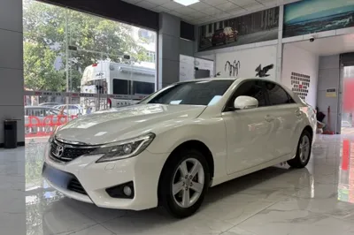 Toyota Reiz
