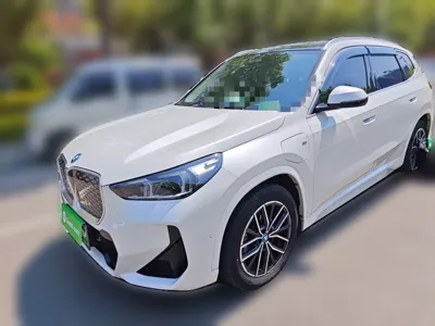 BMW iX1