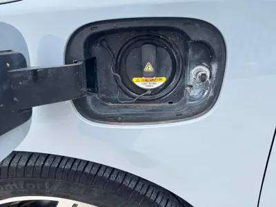 Geely L HiP