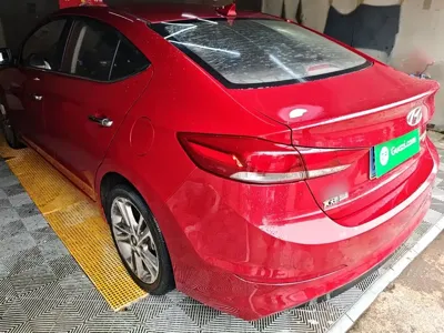 Hyundai Elantra