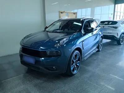 Lynk & Co 01