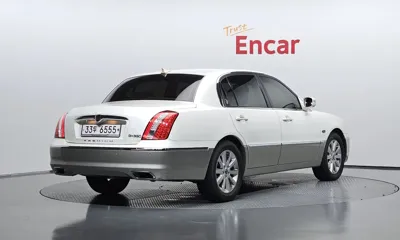 Kia Opirus