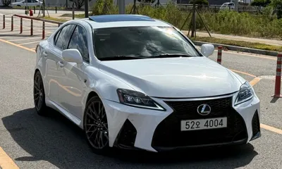 Lexus IS