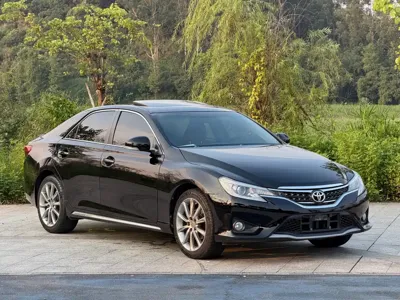 Toyota Reiz