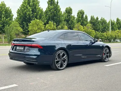 Audi A7L