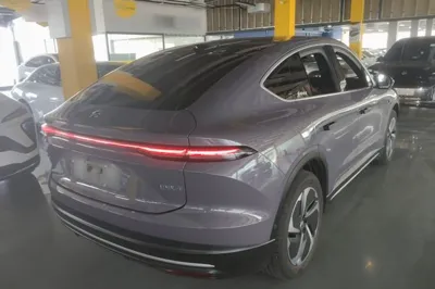 Nio EC6