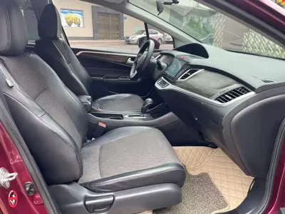 Honda Jade