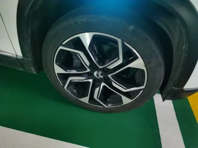 Nio ES8
