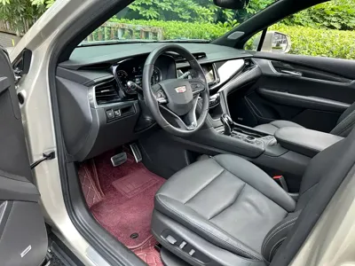 Cadillac XT6